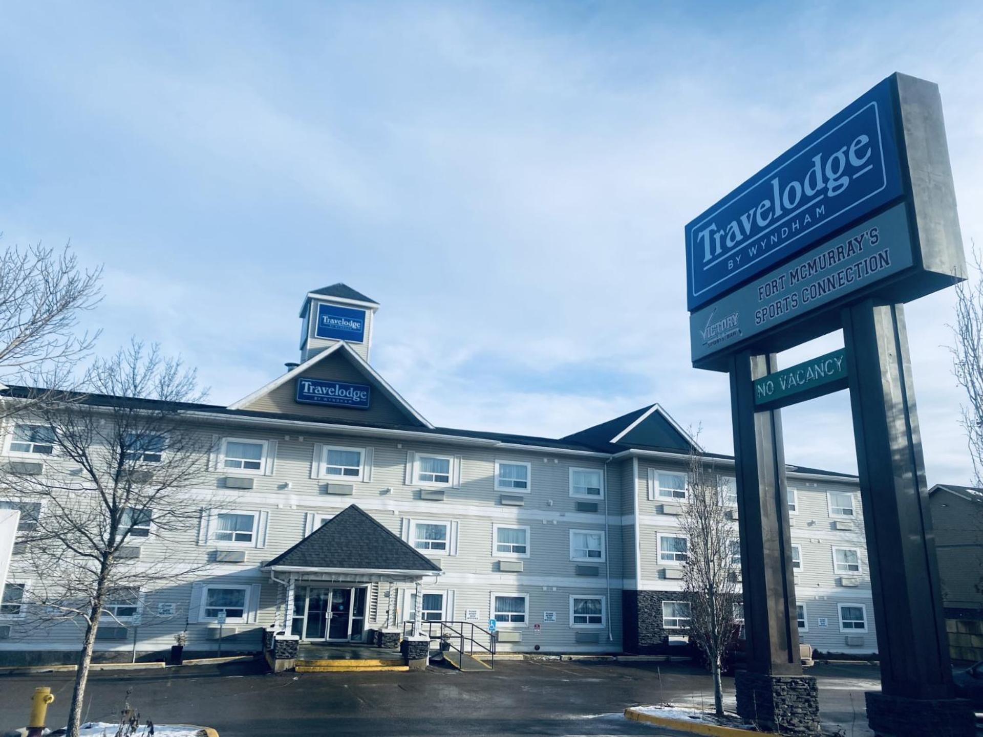 Travelodge By Wyndham Fort Mcmurray Exteriör bild