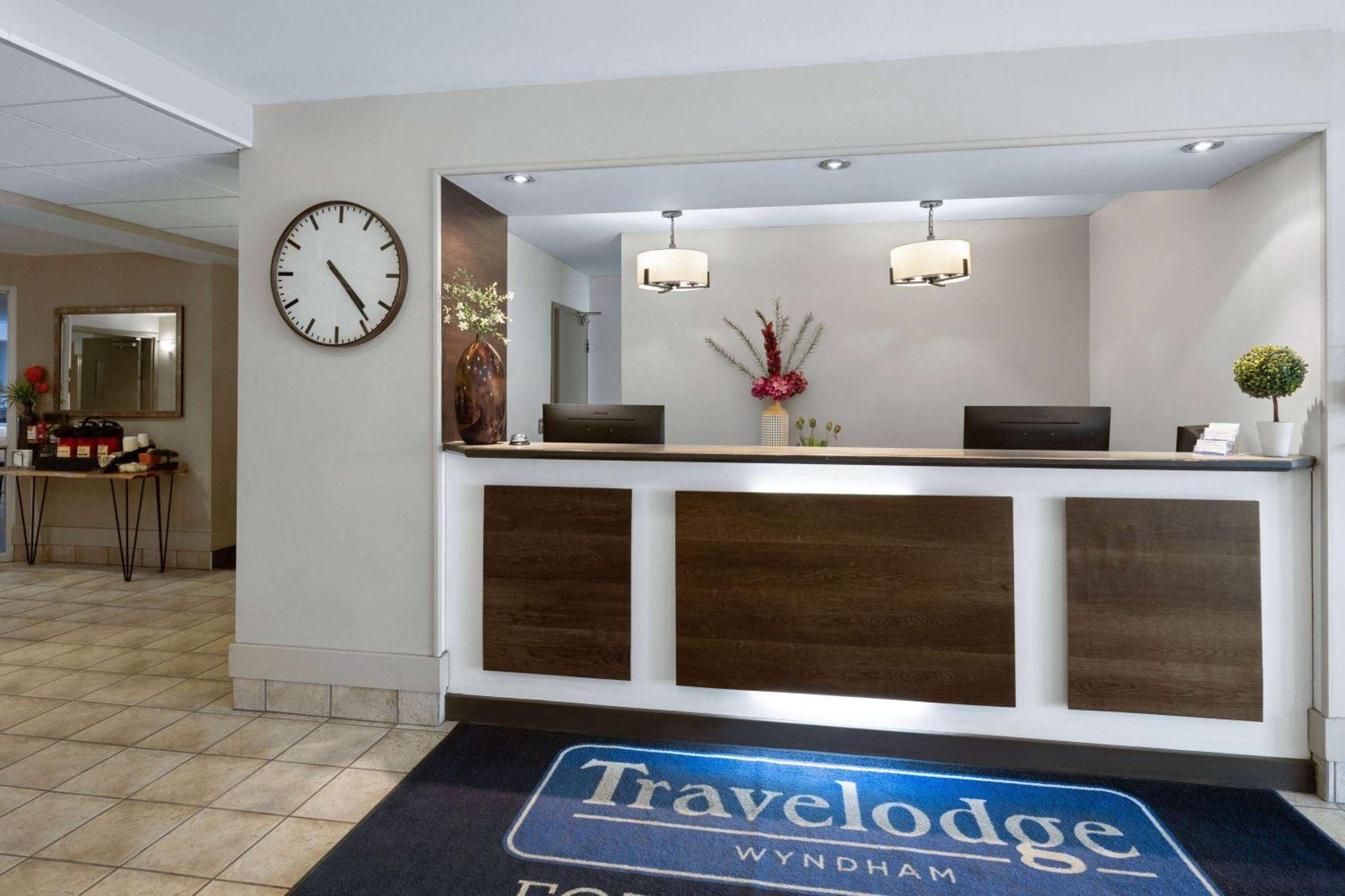 Travelodge By Wyndham Fort Mcmurray Exteriör bild