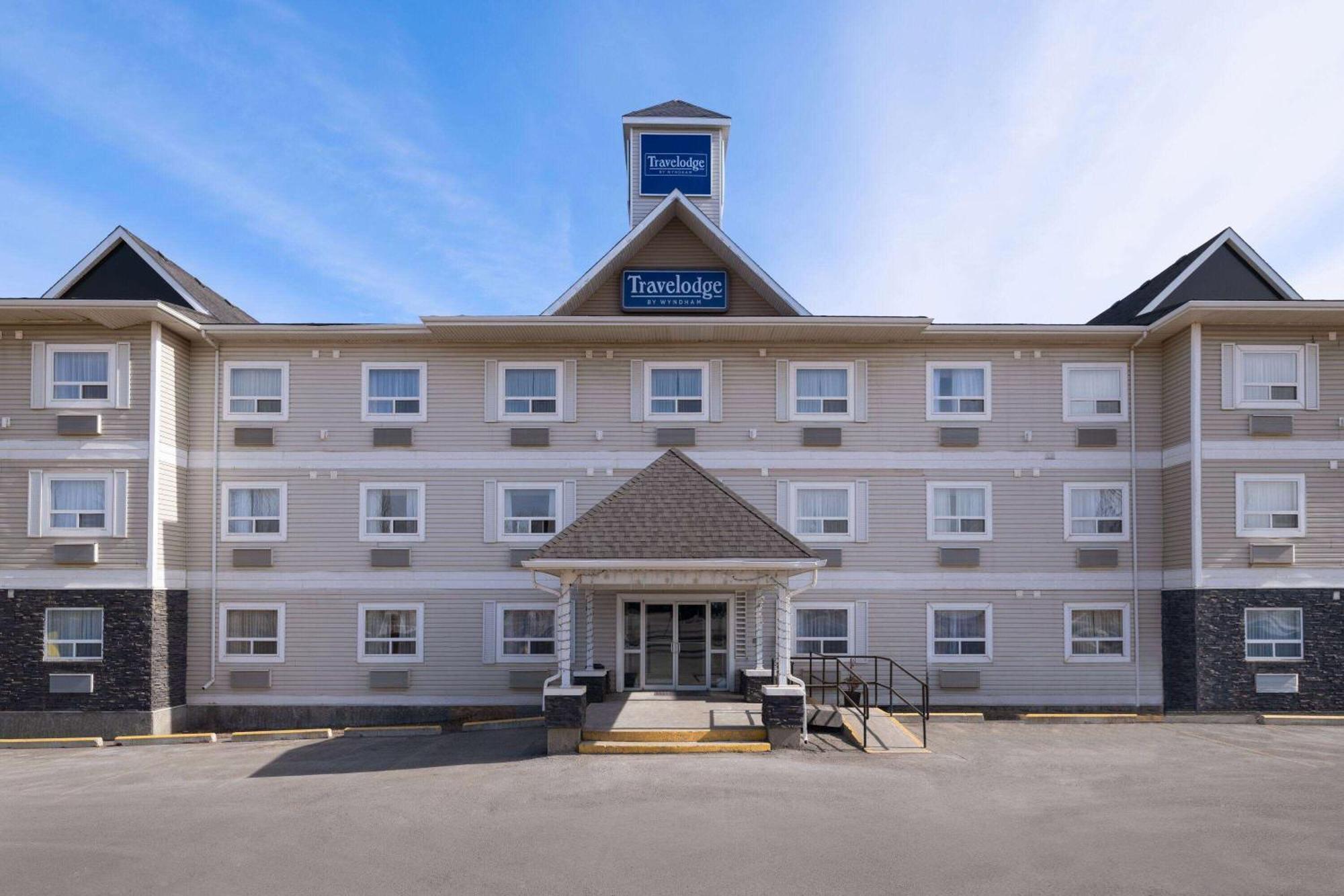 Travelodge By Wyndham Fort Mcmurray Exteriör bild