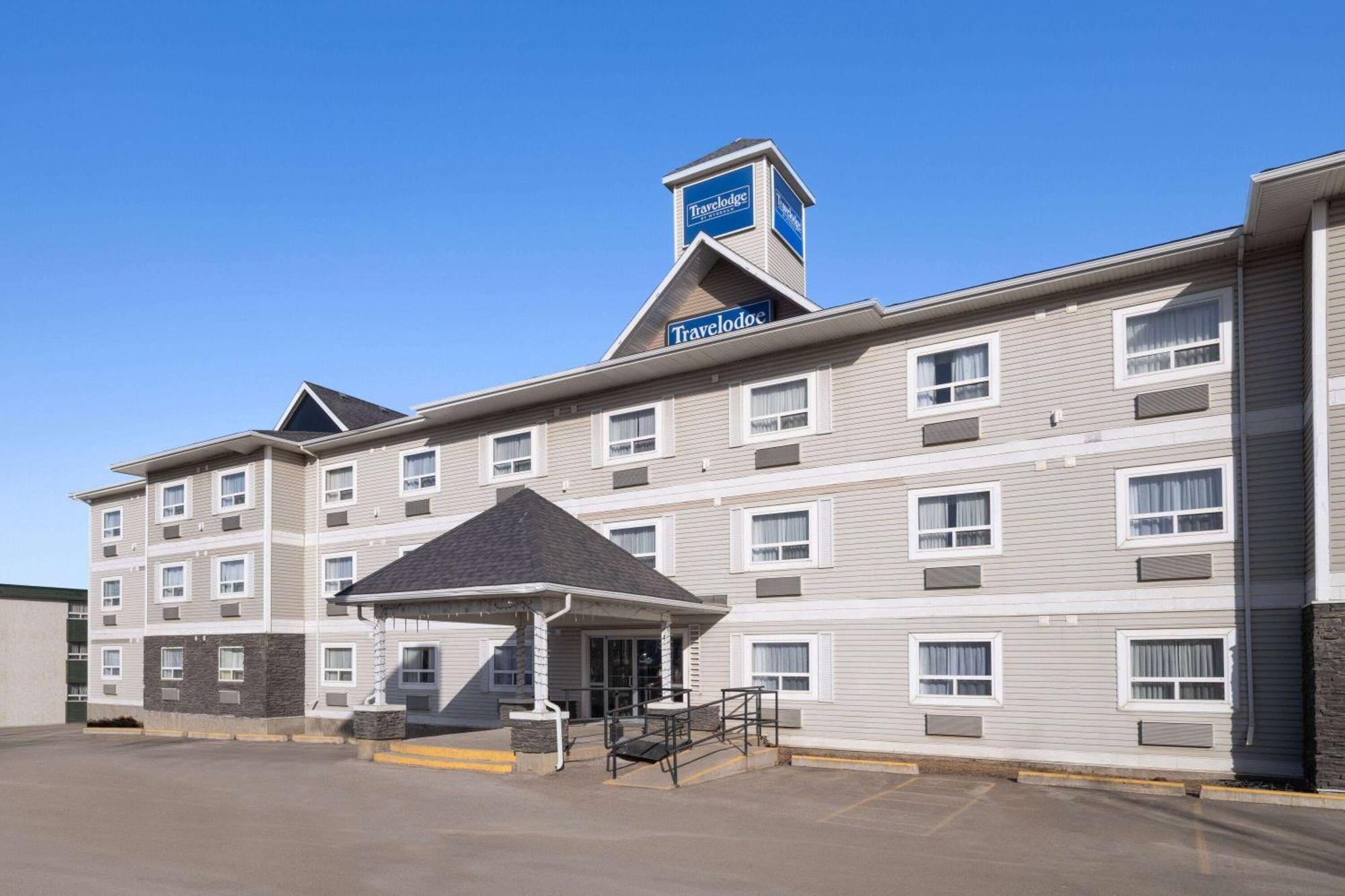 Travelodge By Wyndham Fort Mcmurray Exteriör bild